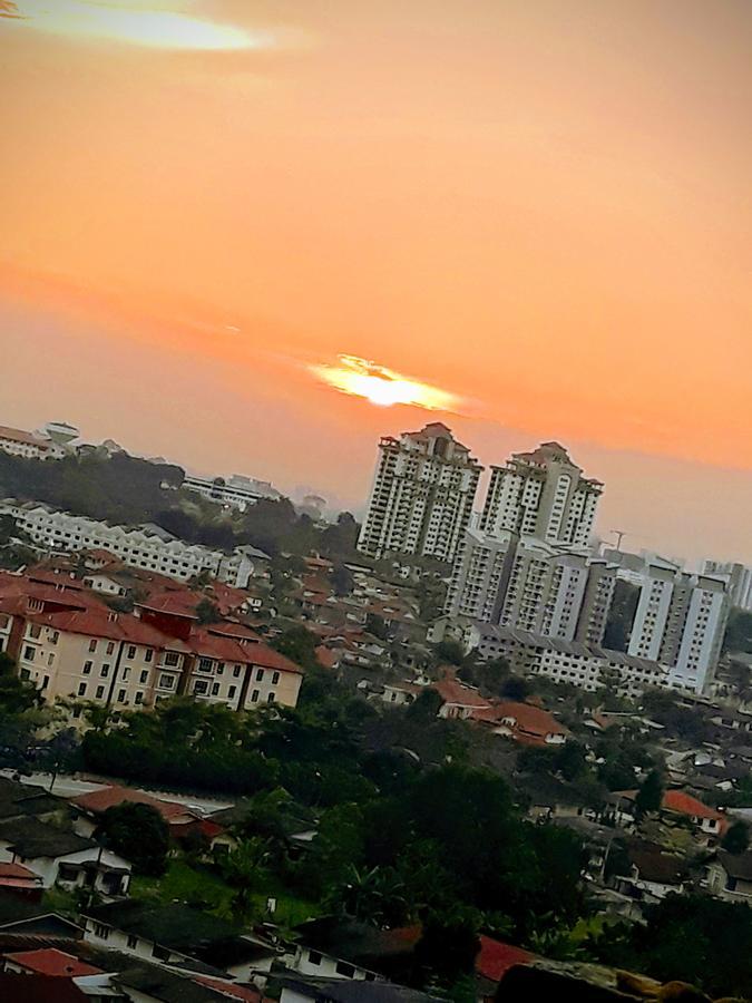 A Room In Aparnt Sri Impian Johor Bahru Bagian luar foto